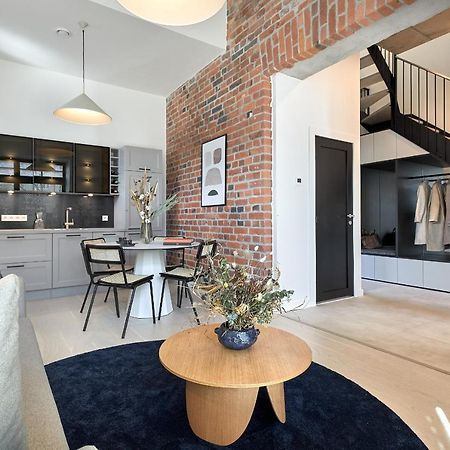Апартаменты High Ceiling Loft With Its Own Backyard And A Terrace Таллин Экстерьер фото