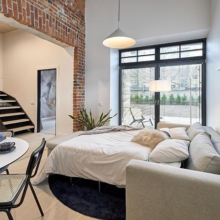 Апартаменты High Ceiling Loft With Its Own Backyard And A Terrace Таллин Экстерьер фото